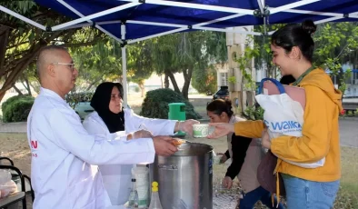 Kepez Belediyesi’nden Üniversite Öğrencilerine Çorba İkramı